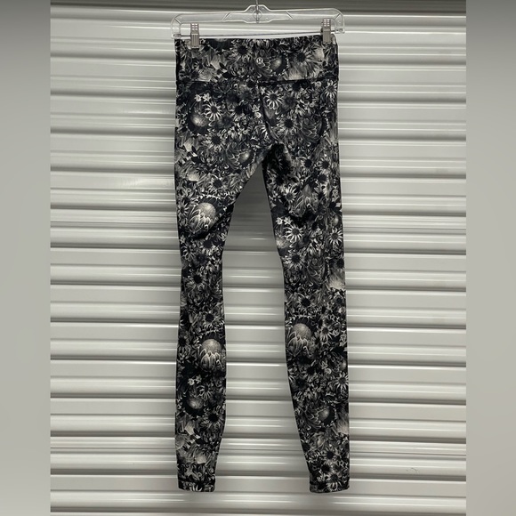 Lululemon Leggings‎ - Picture 2 of 3